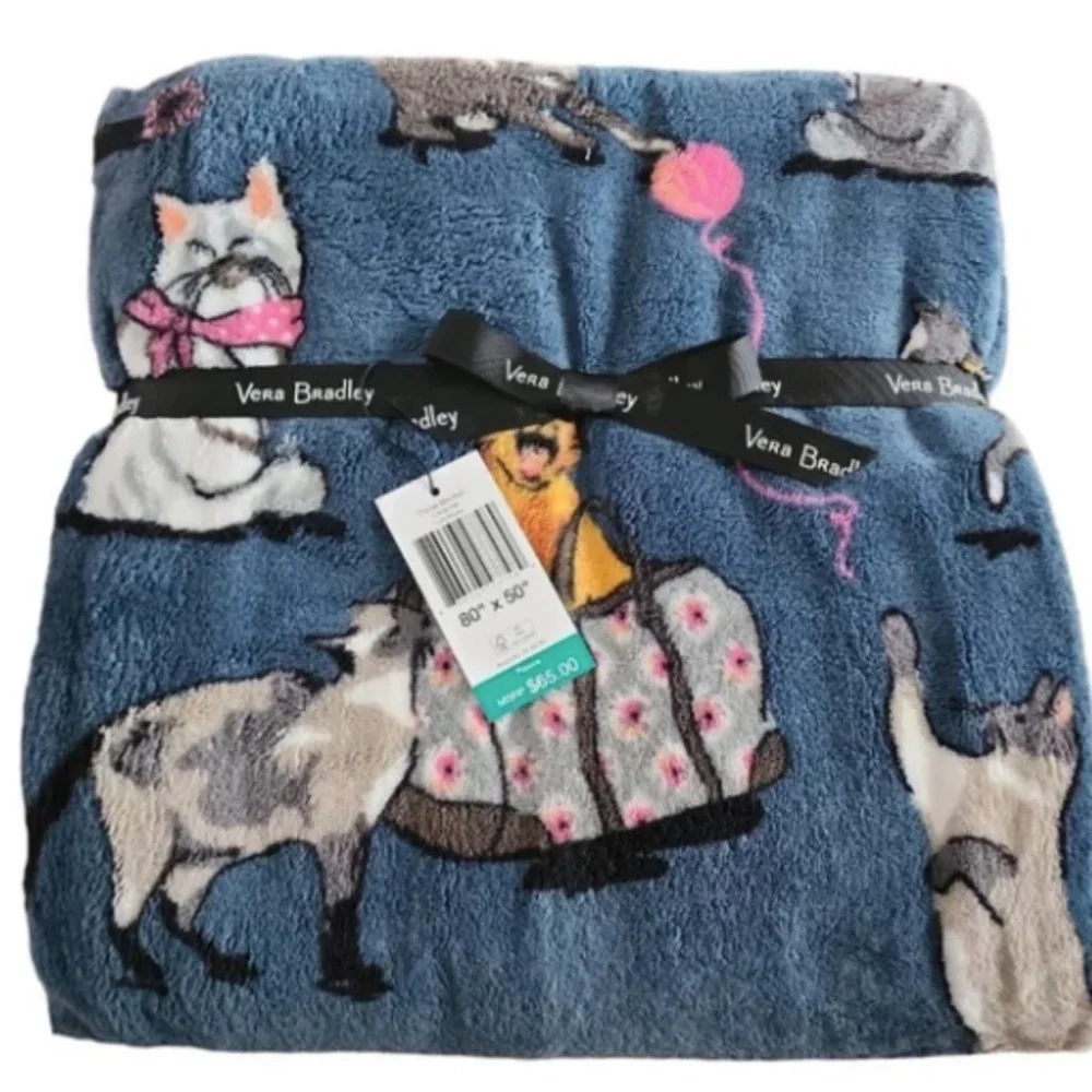 LAST SET!! Vera Bradley NWT Cat’s Meow Print Plush Throw & Matching Socks 🐈‍⬛🩵🐈